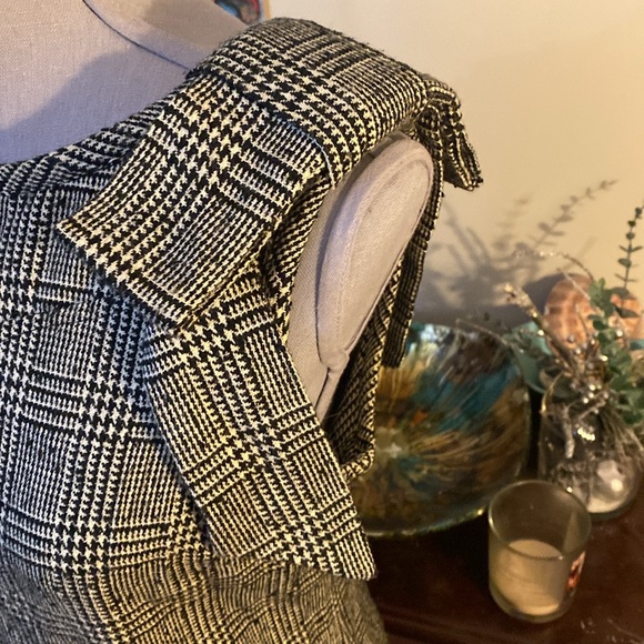 🔥BB Dakota Black and White midi dress size 6🔥 - Picture 3 of 6